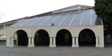Le département de Vaucluse poursuit le déploiement du photovoltaïques sur les toits des collèges