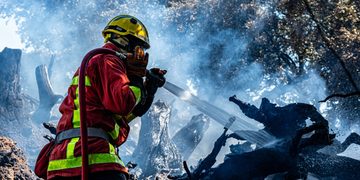 Plein les bottes mais toujours motivés les pompiers de Vaucluse