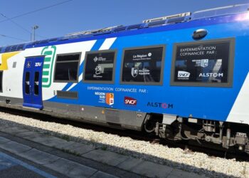 Le 1er train à batterie de la Région Sud est en service entre Carpentras et Avignon