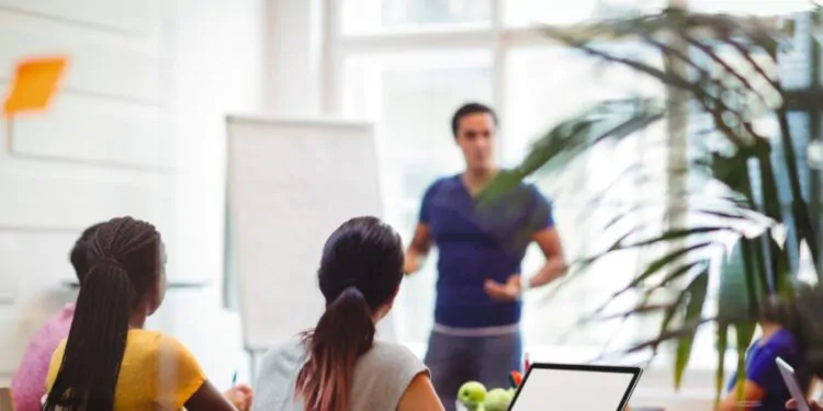 Formation des Entrepreneurs de Vaucluse : Le Comité social et économique, un acteur clé dans les petites entreprises