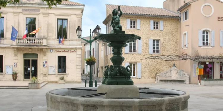 Sainte-Cécile-les-Vignes : l’agresseur d’un élu expulsé au Maroc