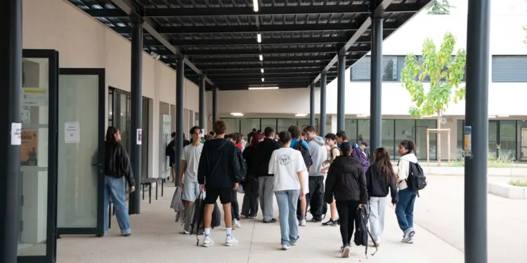 À Vedène, le collège Lou Vignarés tout beau tout neuf