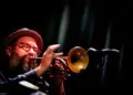 (Vidéo) Le trio intimiste du trompettiste Kirk Knuffke au club de jazz avignonnais